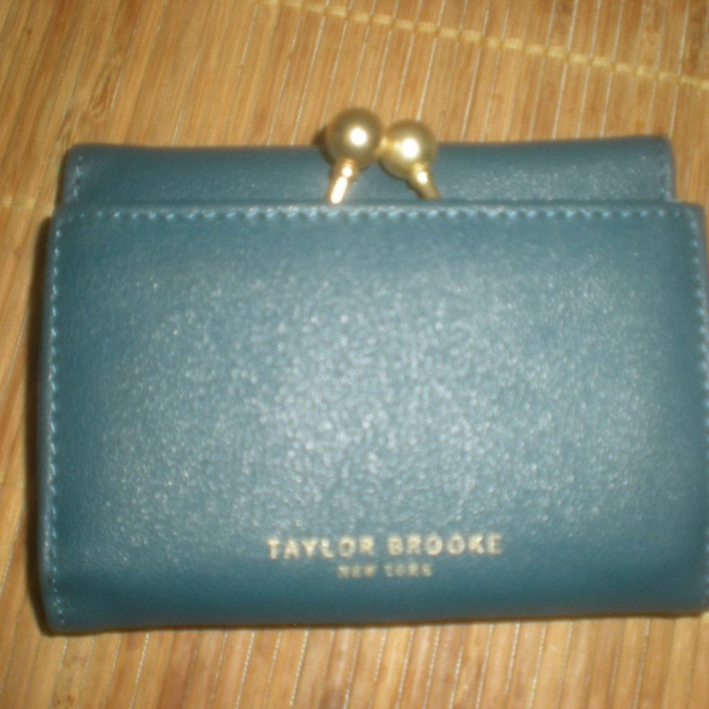 Taylor Brooke NY    Faux Leather Blue Orchid Envelope Wallet Coin Pouch
